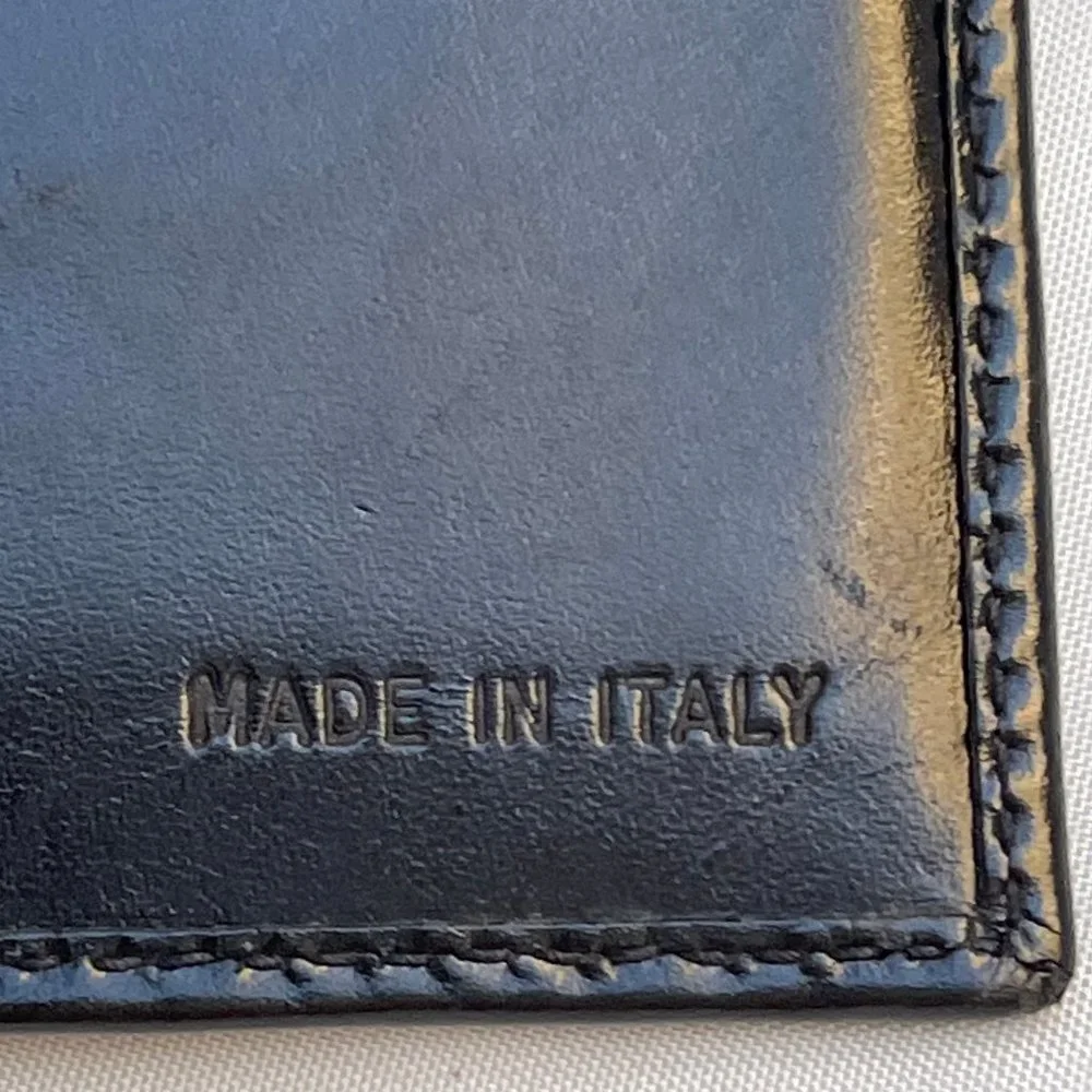 Auc Prada Black Pat Leather Three Fold ID Wallet Vintage